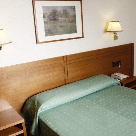 Hotel Yit Conquista De Toledo Толедо Экстерьер фото